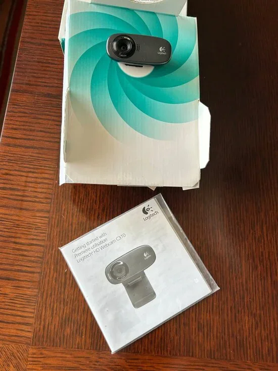 Logitech C310 HD Webcam with Built In Mic - Picture 5 of 9